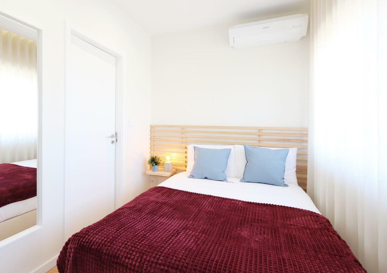 Hm - Living Batalha Square 1 Apartman Porto Kültér fotó