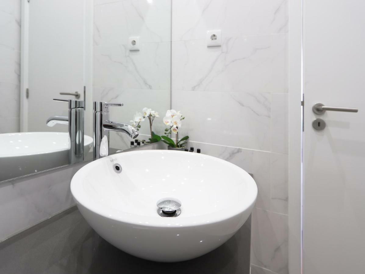 Hm - Living Batalha Square 1 Apartman Porto Kültér fotó